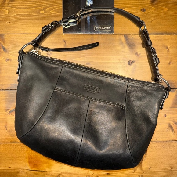 Coach Handbags - Coach Soho Hobo Shoulder Bag Black Leather Purse Style 12683 Y2K Coach
